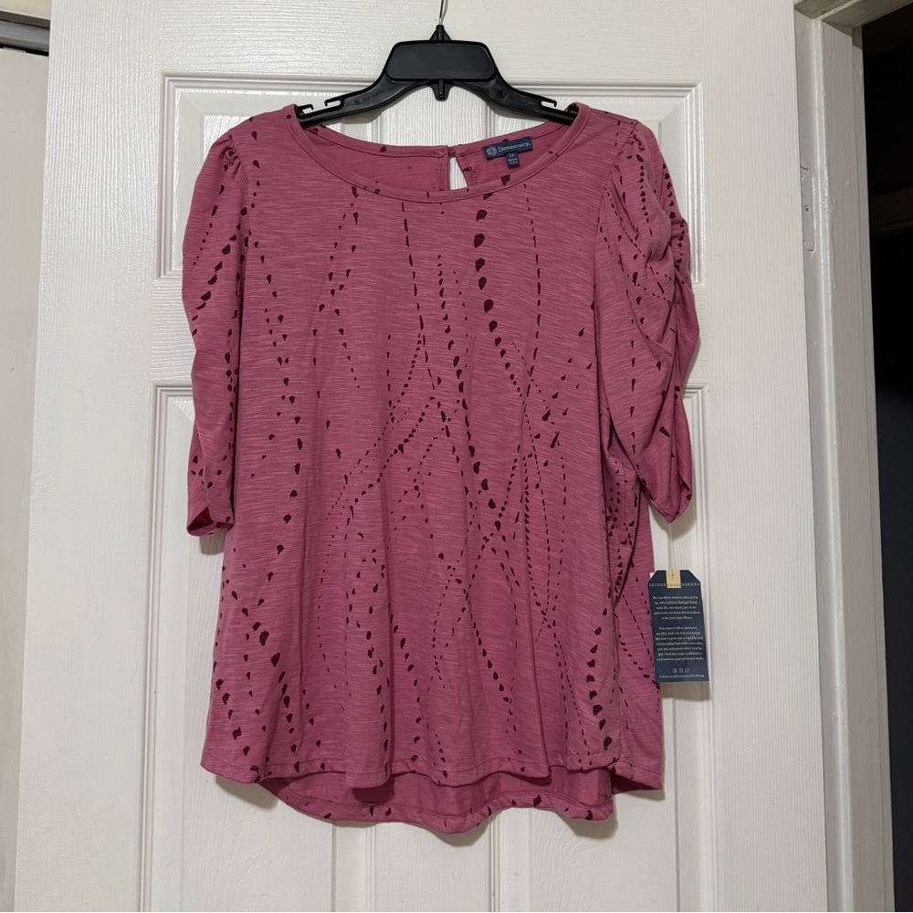 St. John's Bay Pink Eyelet Detail Scoop Neck Top